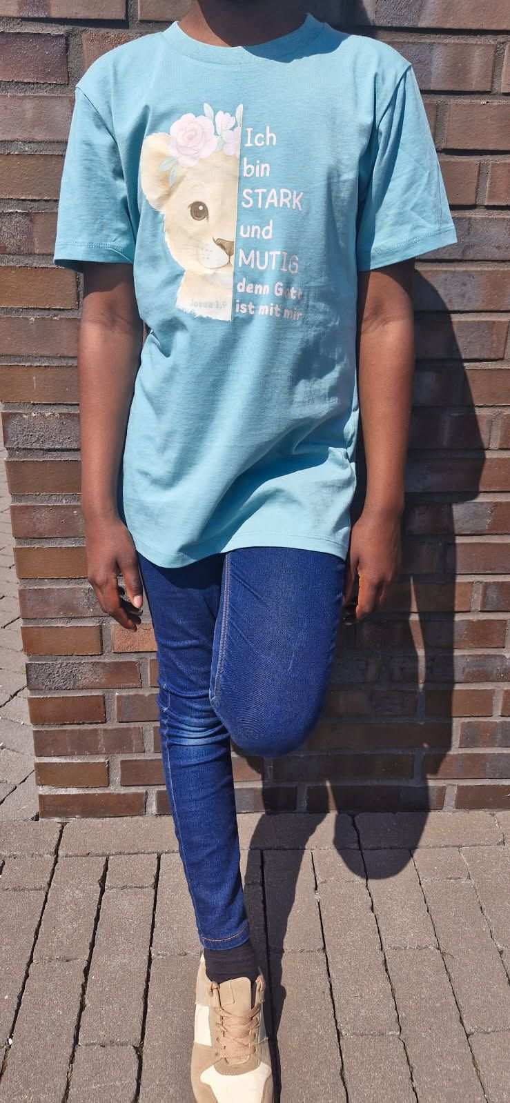 T-Shirt - Ich bin stark und mutig (in Farbe)Ich bin stark und mutig Shirt – Nachhaltig produziert & motivierend